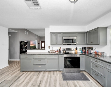 11031 Kirkmead Drive - Photo Thumbnail 11