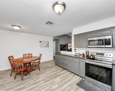11031 Kirkmead Drive - Photo Thumbnail 12
