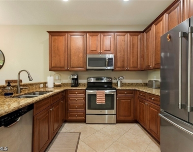 9066 Albion Lane N - Photo Thumbnail 8