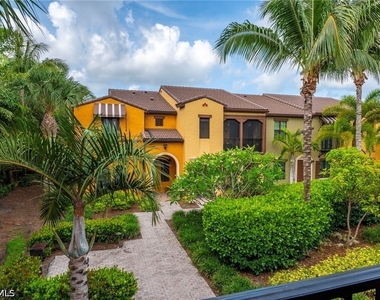 9066 Albion Lane N - Photo Thumbnail 16