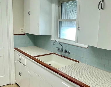 1502 Elmen Street - Photo Thumbnail 6