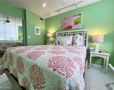 5550 Heron Point Drive - Photo Thumbnail 12