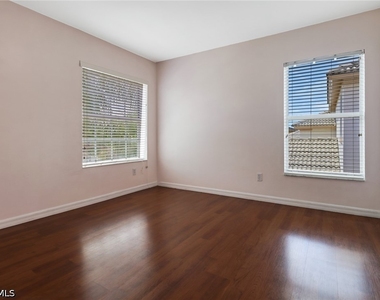 8271 Laurel Lakes Way - Photo Thumbnail 30