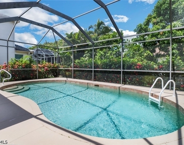 8271 Laurel Lakes Way - Photo Thumbnail 3