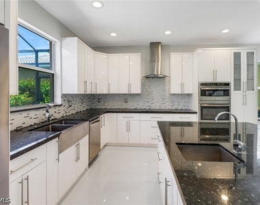 8271 Laurel Lakes Way - Photo Thumbnail 7