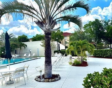 1517 Sw 51st Lane - Photo Thumbnail 14