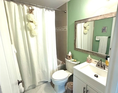 1517 Sw 51st Lane - Photo Thumbnail 8