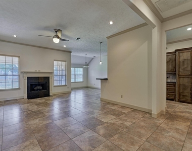 13511 Summer Hill Drive - Photo Thumbnail 11