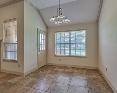 13511 Summer Hill Drive - Photo Thumbnail 14