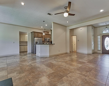 13511 Summer Hill Drive - Photo Thumbnail 12
