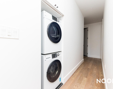 98 Moore Street - Photo Thumbnail 5
