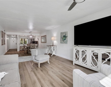 4001 Ice Castle Way - Photo Thumbnail 8