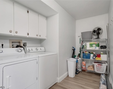 4001 Ice Castle Way - Photo Thumbnail 18