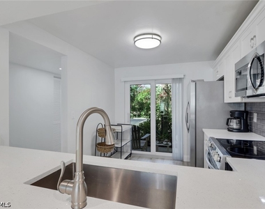 4001 Ice Castle Way - Photo Thumbnail 5