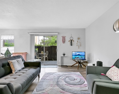 1500 Bay Area Boulevard - Photo Thumbnail 2