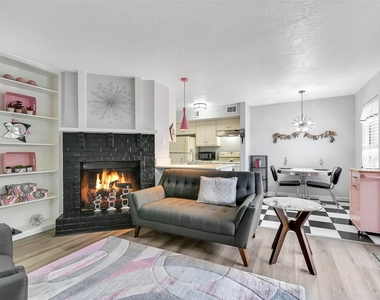 1500 Bay Area Boulevard - Photo Thumbnail 3