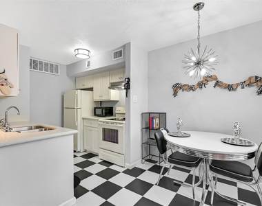1500 Bay Area Boulevard - Photo Thumbnail 6