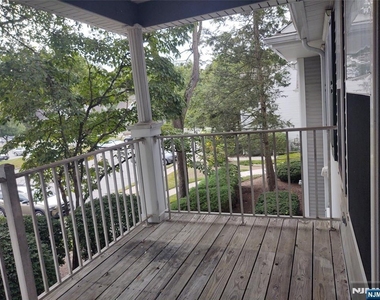 5912 Tudor - Photo Thumbnail 10