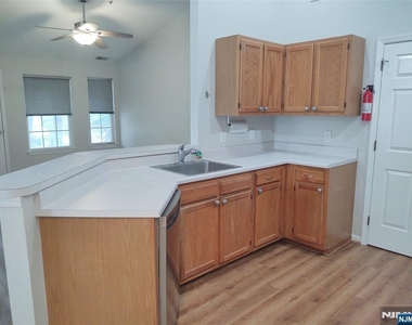 5912 Tudor - Photo Thumbnail 3