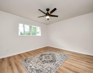 2407 Crestdale Dr - Photo Thumbnail 30