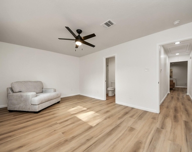 2407 Crestdale Dr - Photo Thumbnail 29