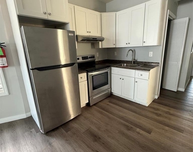 340 Hamilton - Photo Thumbnail 2