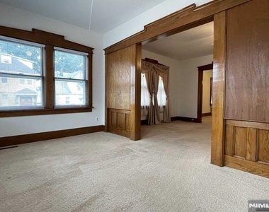 188 Laurel - Photo Thumbnail 3