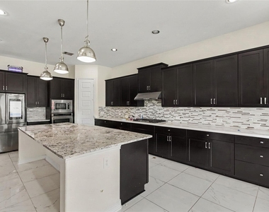 10467 Lake Palmetto Drive - Photo Thumbnail 4