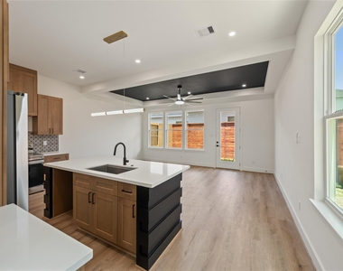 307 Quitman Street - Photo Thumbnail 12