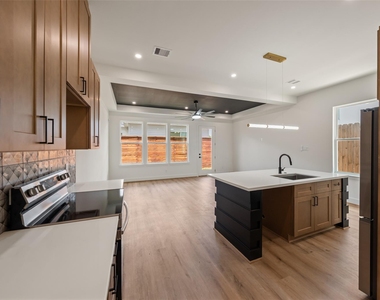 307 Quitman Street - Photo Thumbnail 15