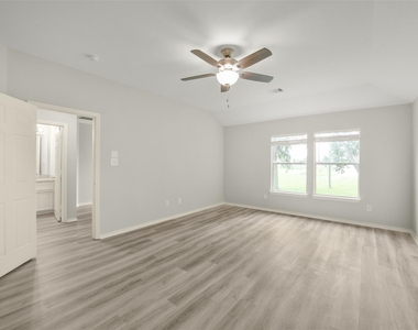750 Redwing Park Drive - Photo Thumbnail 8