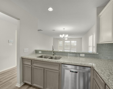750 Redwing Park Drive - Photo Thumbnail 10