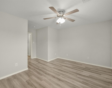 750 Redwing Park Drive - Photo Thumbnail 22