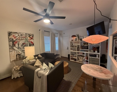 415 Fairview Avenue - Photo Thumbnail 9