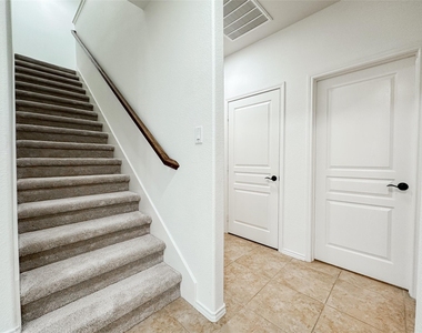 25322 Alverstone Drive - Photo Thumbnail 30
