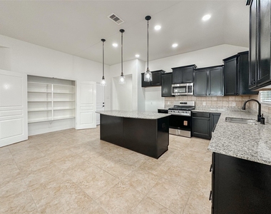 25322 Alverstone Drive - Photo Thumbnail 17