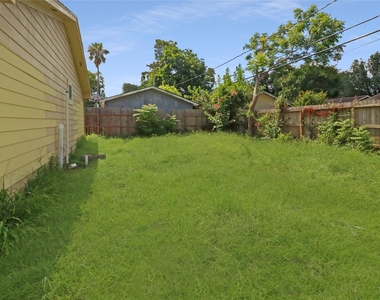 8711 Shadow Crest Street - Photo Thumbnail 13