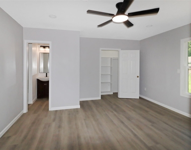 8711 Shadow Crest Street - Photo Thumbnail 12