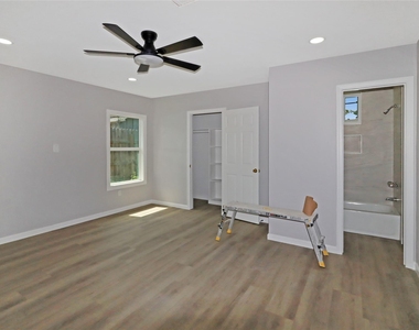 8711 Shadow Crest Street - Photo Thumbnail 10