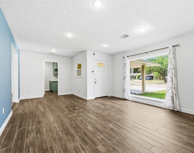 4513 W 43rd Street - Photo Thumbnail 2