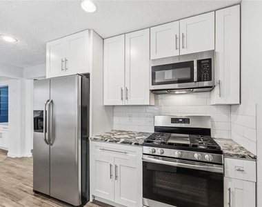 4513 W 43rd Street - Photo Thumbnail 6