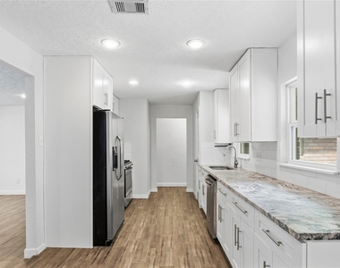 4513 W 43rd Street - Photo Thumbnail 4