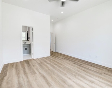 5310 Denmark Street - Photo Thumbnail 10