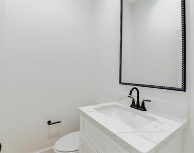 5310 Denmark Street - Photo Thumbnail 6