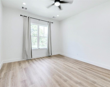 5310 Denmark Street - Photo Thumbnail 9