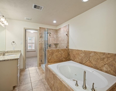 4018 Childress Street - Photo Thumbnail 15