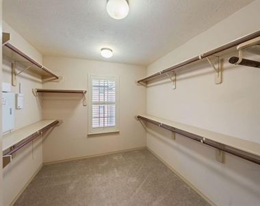 4018 Childress Street - Photo Thumbnail 16