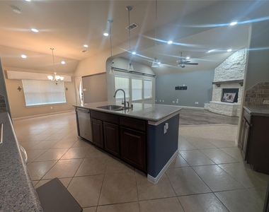14915 Bronze Finch Drive - Photo Thumbnail 9