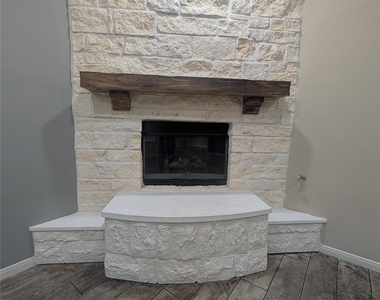 14915 Bronze Finch Drive - Photo Thumbnail 4