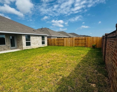 3008 Pintail Green Drive - Photo Thumbnail 17